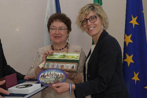 L'assessore FVG alle Finanze, Barbara Zilli (a dx) con la vicepresidente della Commissione Bilancio del Parlamento russo, Nadezda Maximova